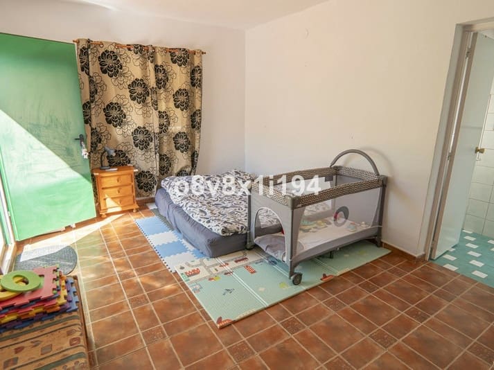 5 sypialnia Willa na sprzedaż w Alhaurin de la Torre z basenem garażem - 580 000 € (Ref: 9513151)