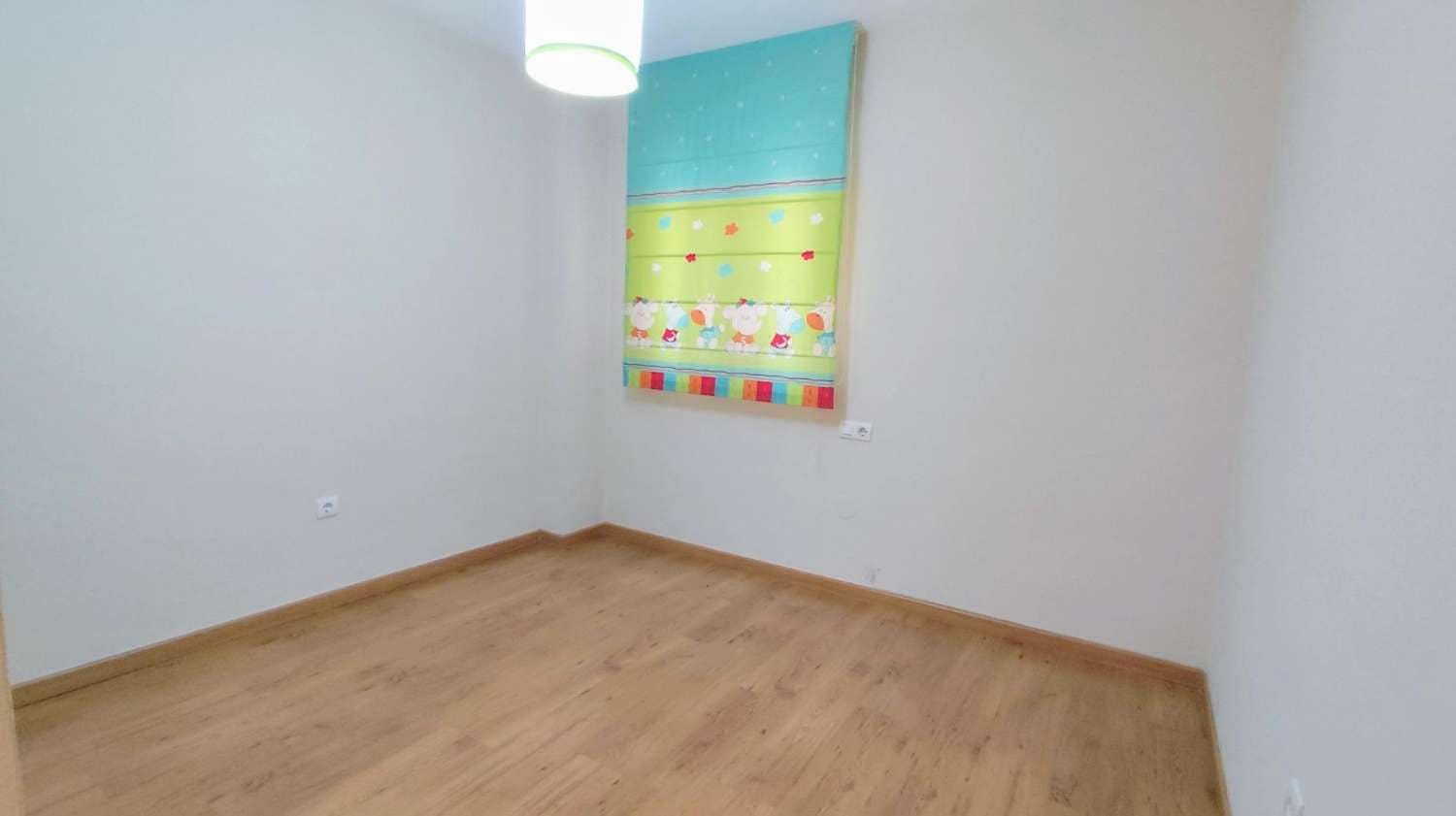 Apartamento Playa de 2 habitaciones en Torremolinos en venta con piscina garaje - 339.000 € (Ref: 9513152)