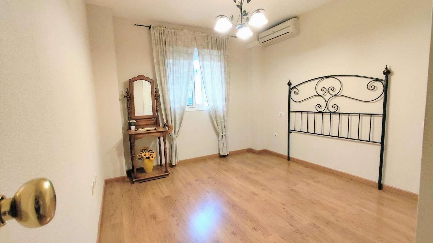 Apartamento Playa de 2 habitaciones en Torremolinos en venta con piscina garaje - 339.000 € (Ref: 9513152)