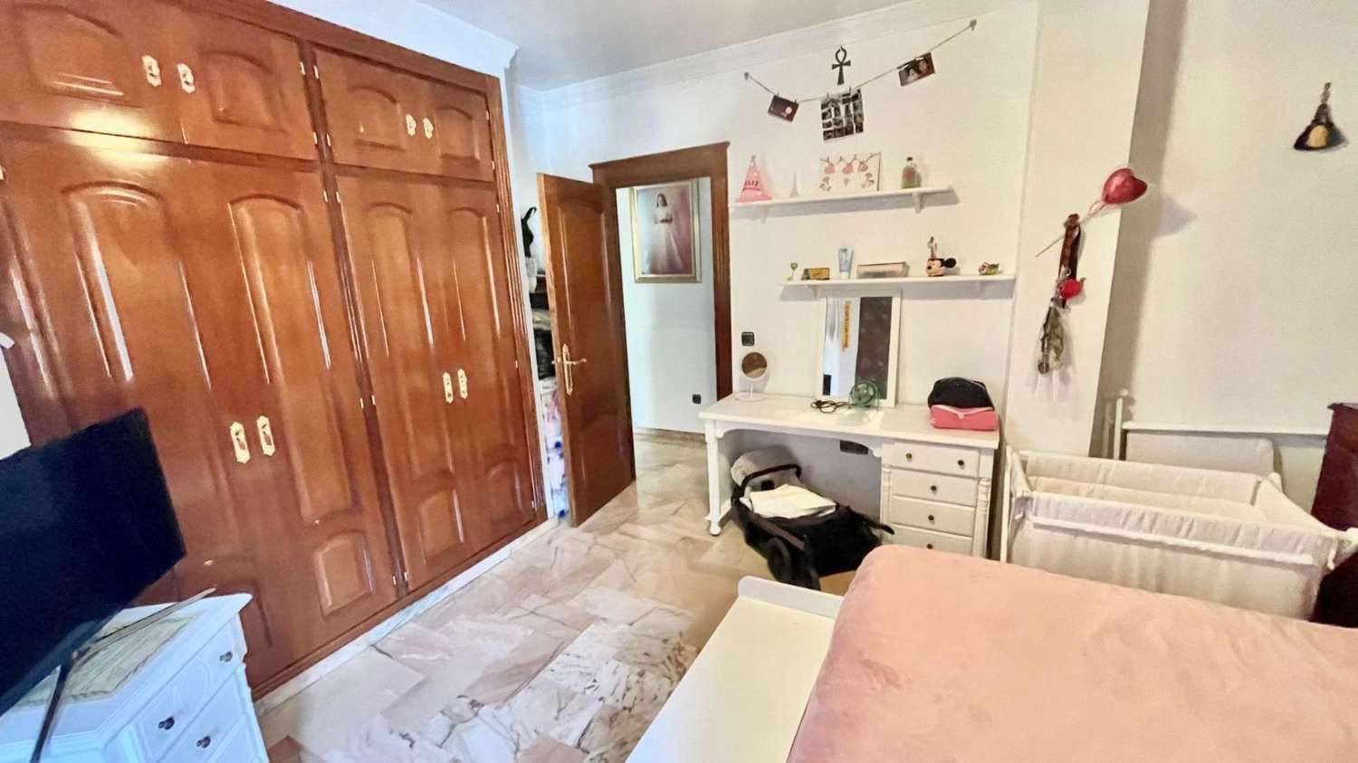 7 sypialnia Willa na sprzedaż w Alhaurin de la Torre z basenem garażem - 815 000 € (Ref: 9513157)