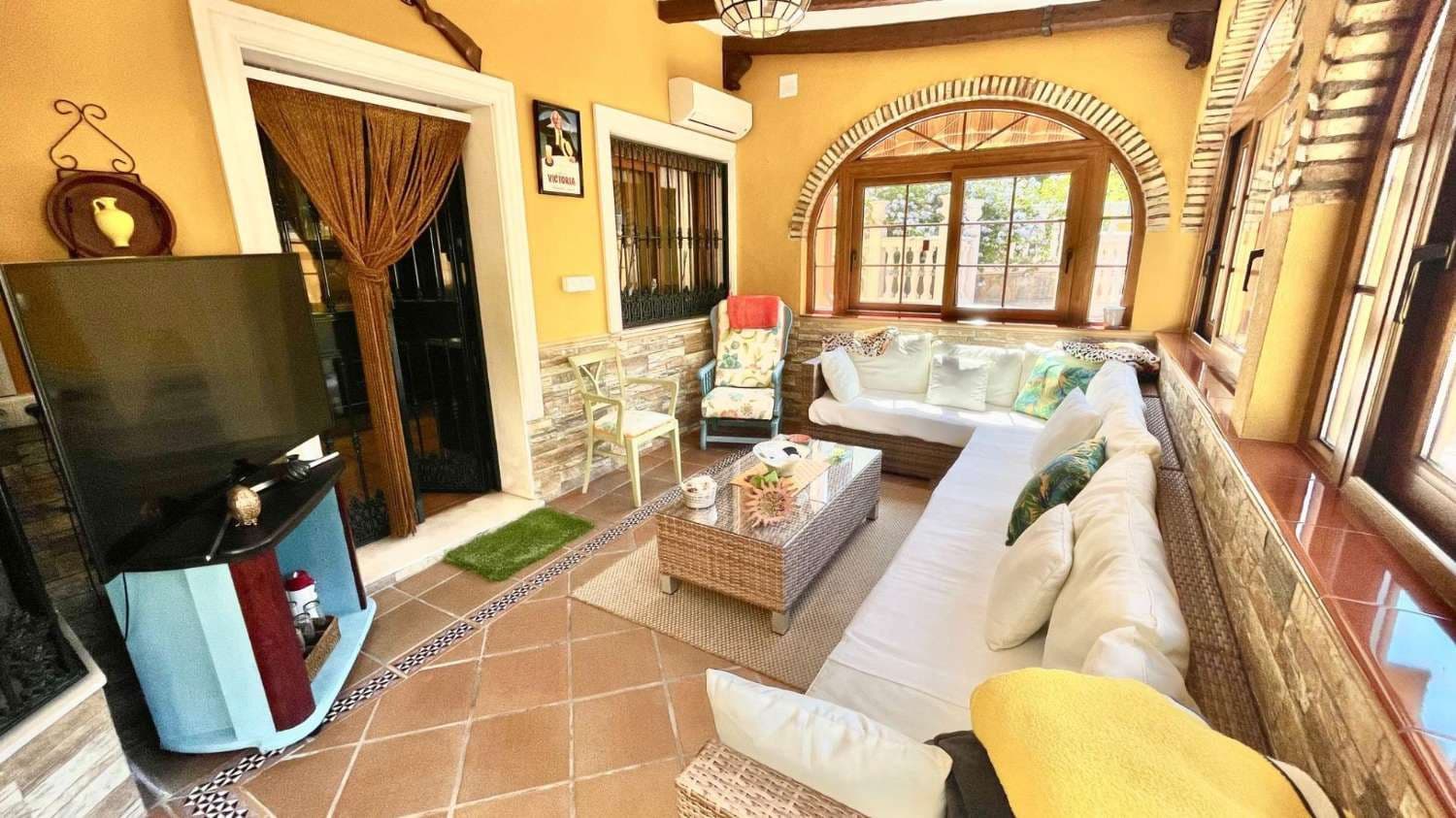 7 sypialnia Willa na sprzedaż w Alhaurin de la Torre z basenem garażem - 815 000 € (Ref: 9513157)