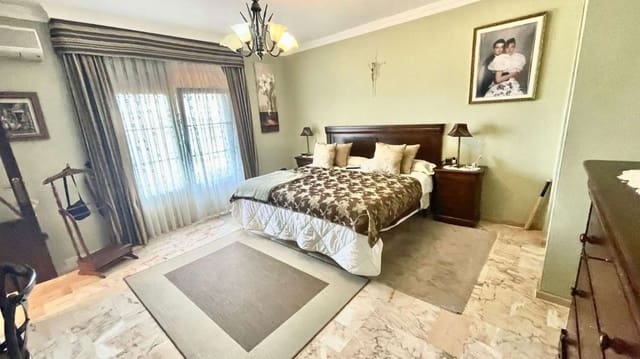 7 sypialnia Willa na sprzedaż w Alhaurín de la Torre z basenem garażem - 815 000 € (Ref: 9513157)