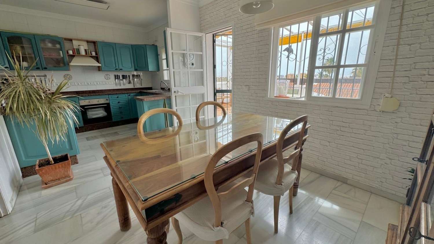 6 soveværelse Semi-Rækkehus til salg i Torremolinos med swimmingpool - € 1.064.500 (Ref: 9513158)