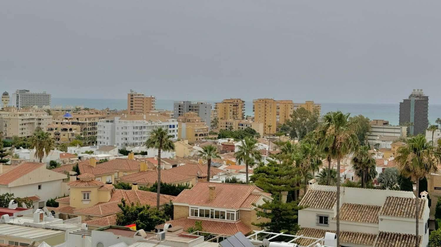 6 soveværelse Semi-Rækkehus til salg i Torremolinos med swimmingpool - € 1.064.500 (Ref: 9513158)