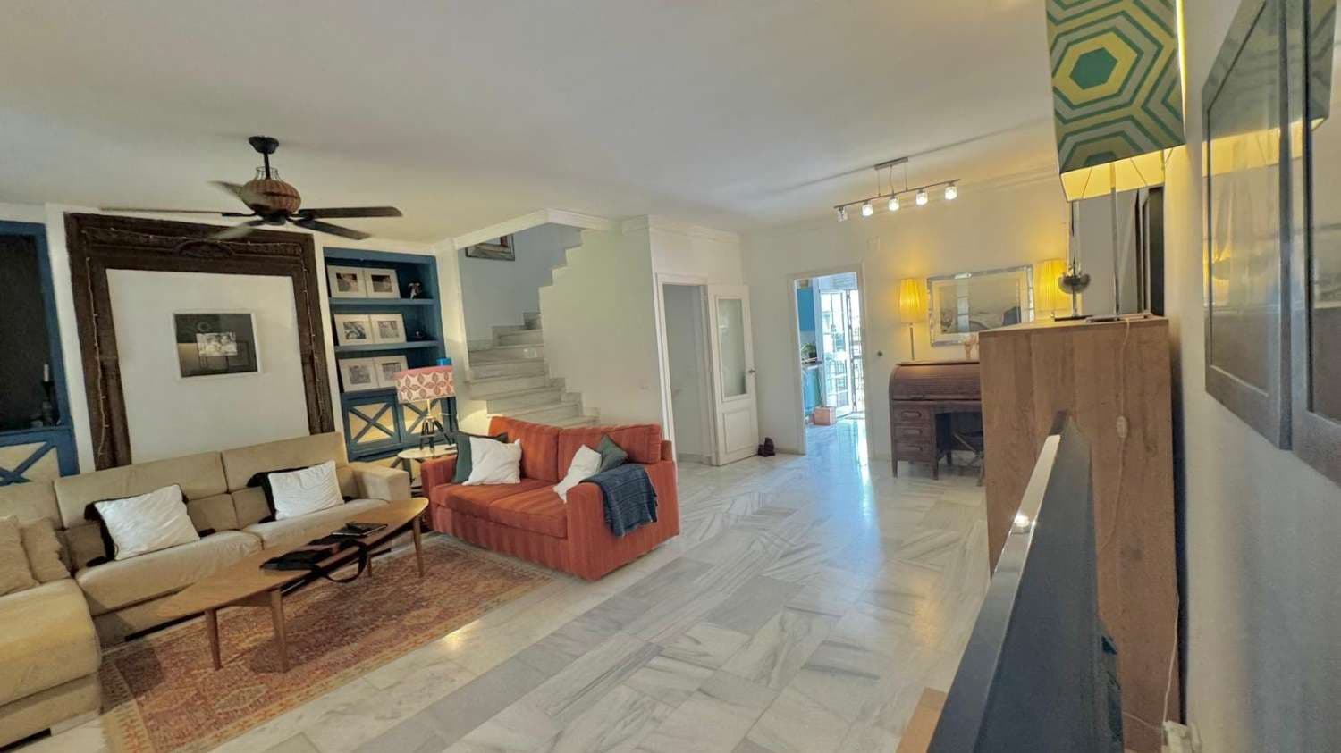 6 soveværelse Semi-Rækkehus til salg i Torremolinos med swimmingpool - € 1.064.500 (Ref: 9513158)