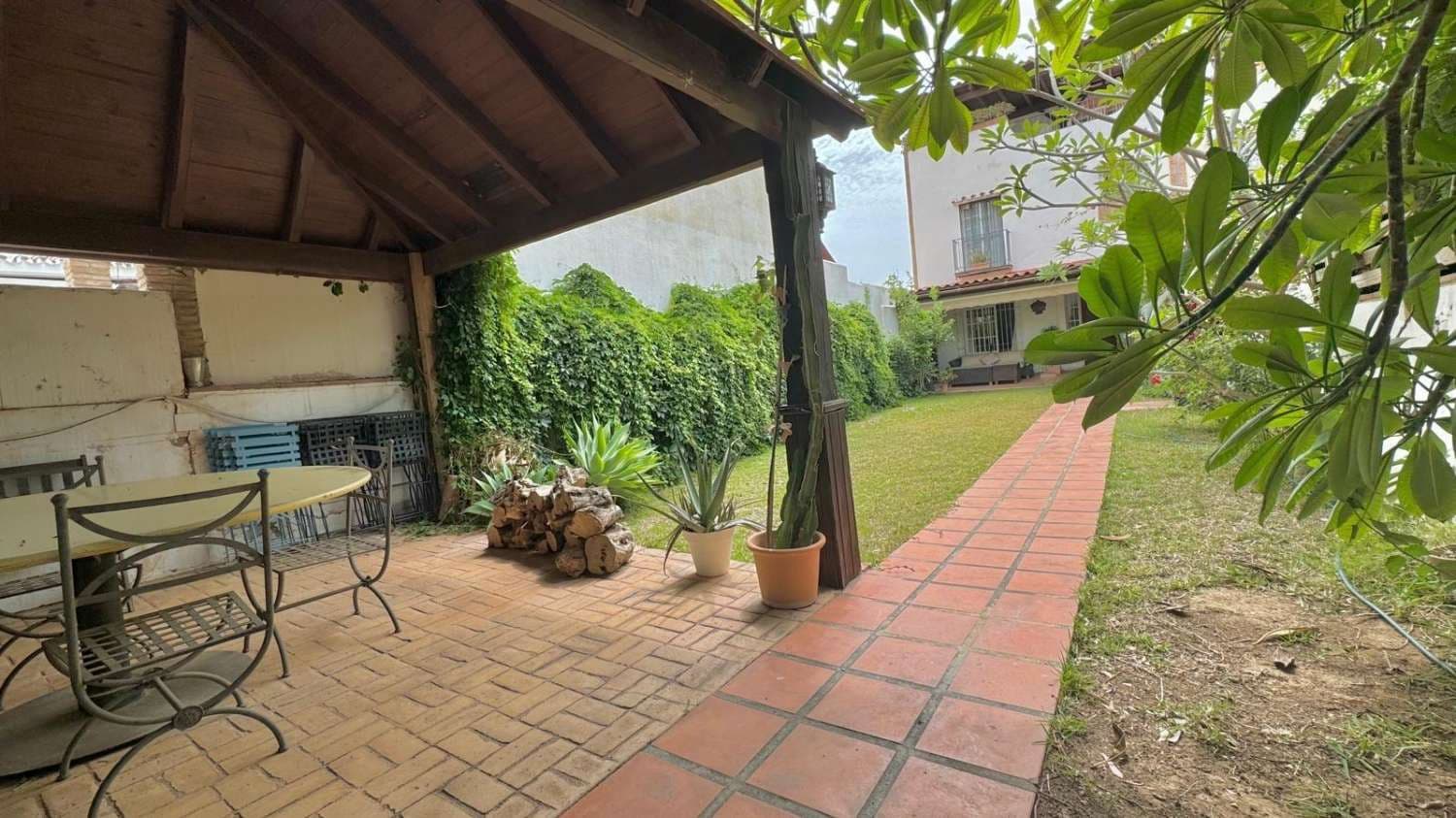 6 soveværelse Semi-Rækkehus til salg i Torremolinos med swimmingpool - € 1.064.500 (Ref: 9513158)