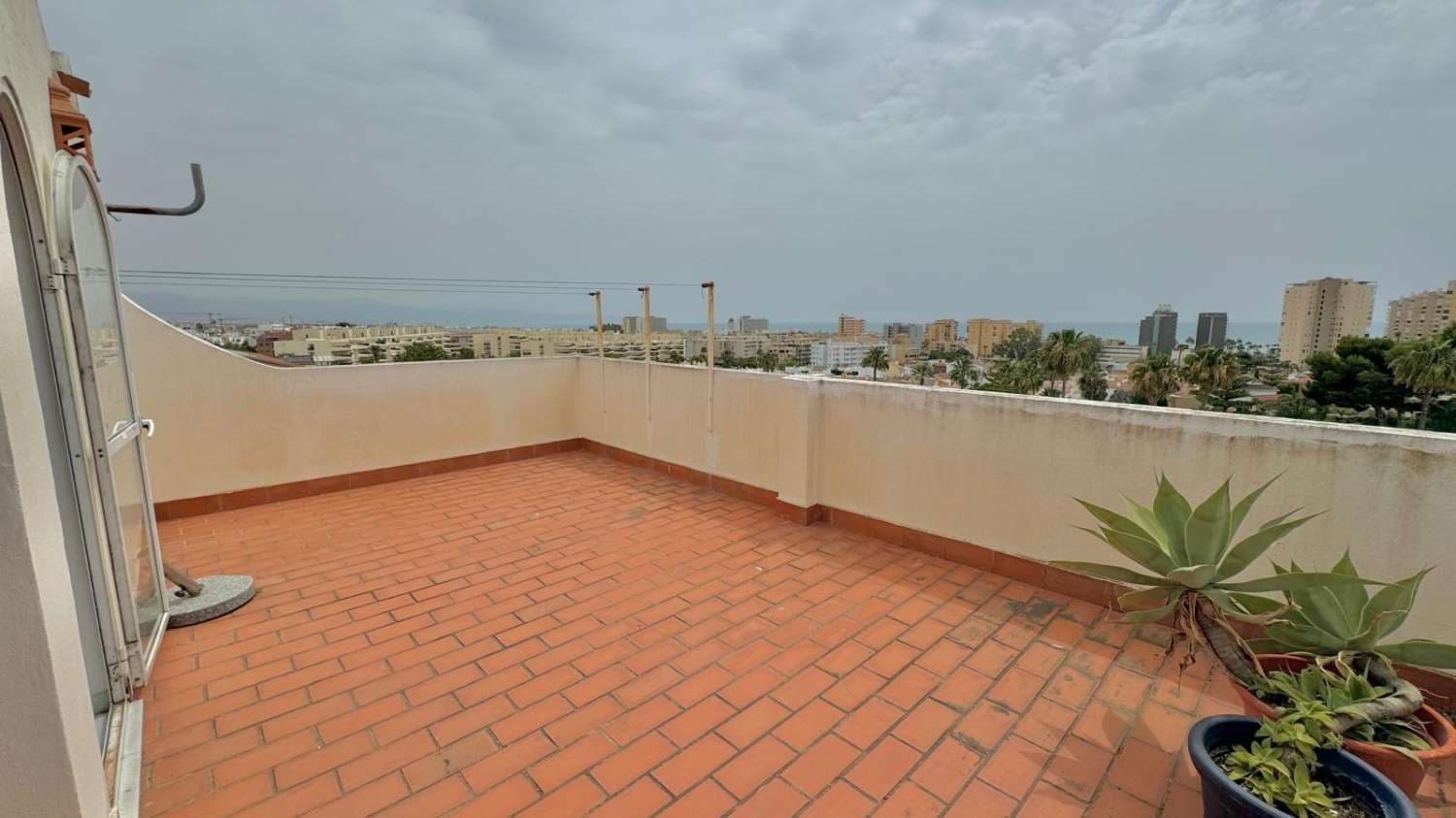 6 soveværelse Semi-Rækkehus til salg i Torremolinos med swimmingpool - € 1.064.500 (Ref: 9513158)