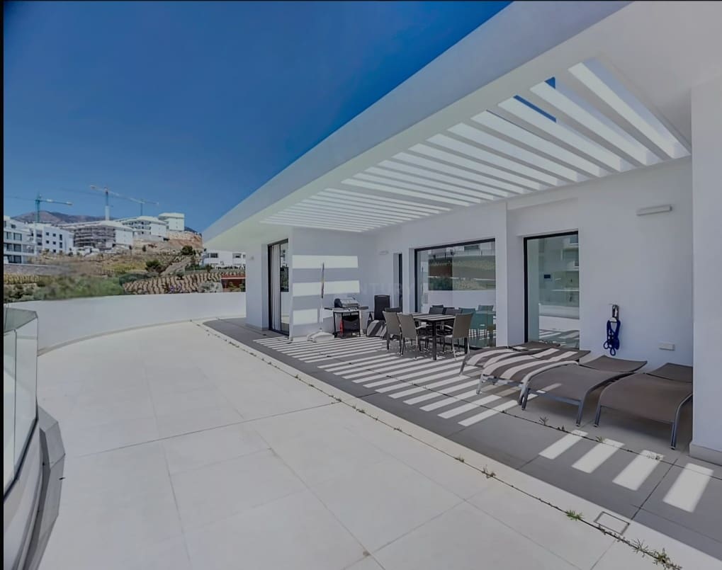 3 sovrum Takvåning till salu i Benalmadena med pool - 950 000 € (Ref: 9513159)