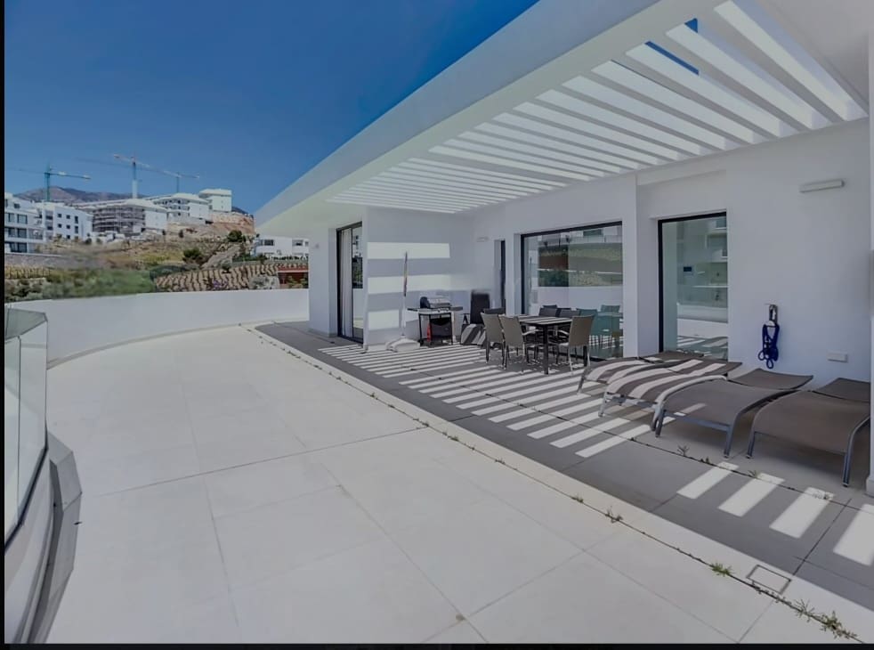 3 sovrum Takvåning till salu i Benalmadena med pool - 950 000 € (Ref: 9513159)