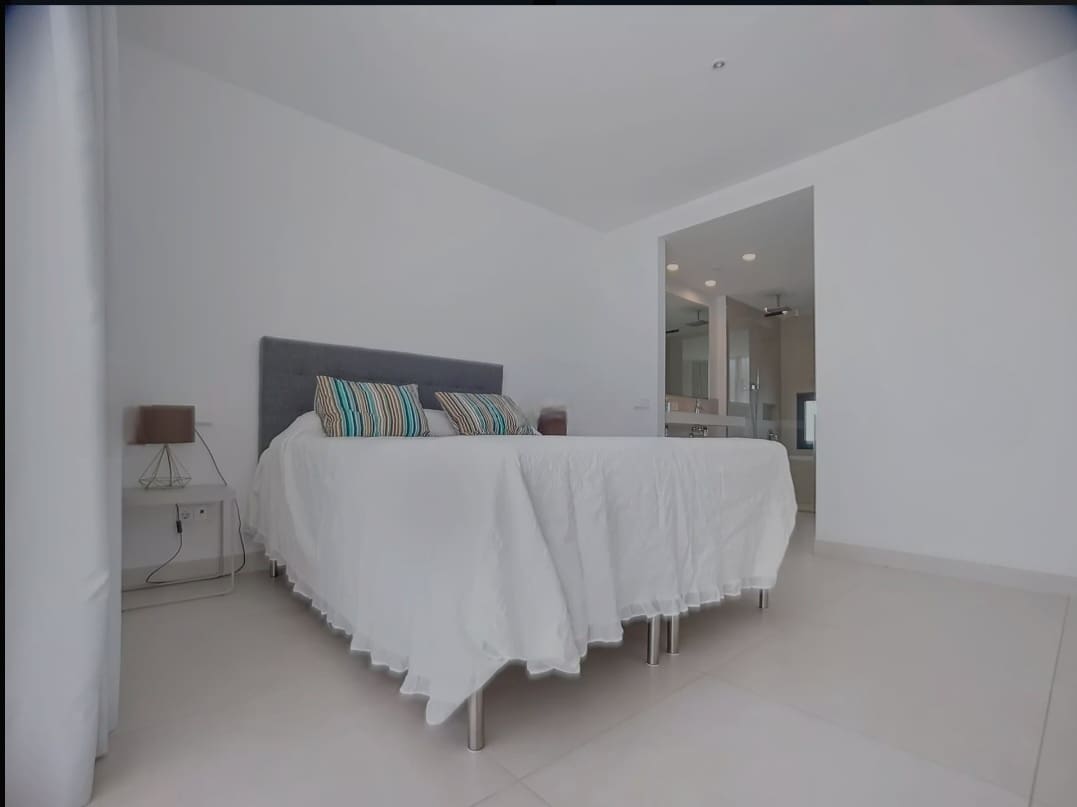 3 sovrum Takvåning till salu i Benalmadena med pool - 950 000 € (Ref: 9513159)