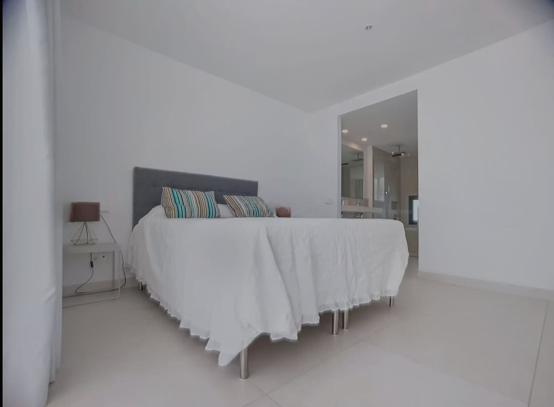 3 sovrum Takvåning till salu i Benalmadena med pool - 950 000 € (Ref: 9513159)