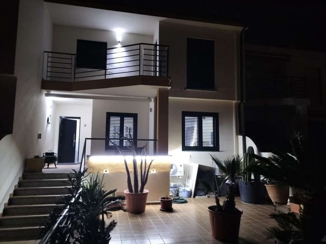 3 soveværelse Rækkehus til salg i Benalmádena med swimmingpool - € 565.000 (Ref: 9513160)