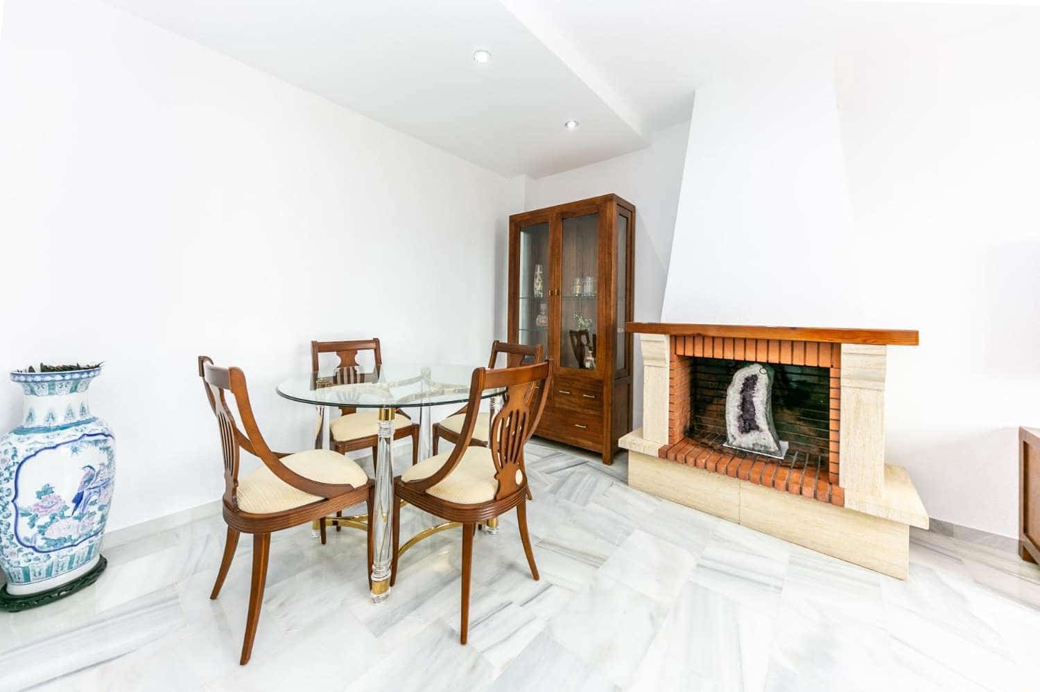 3 soveværelse Rækkehus til salg i Benalmadena med swimmingpool - € 565.000 (Ref: 9513160)