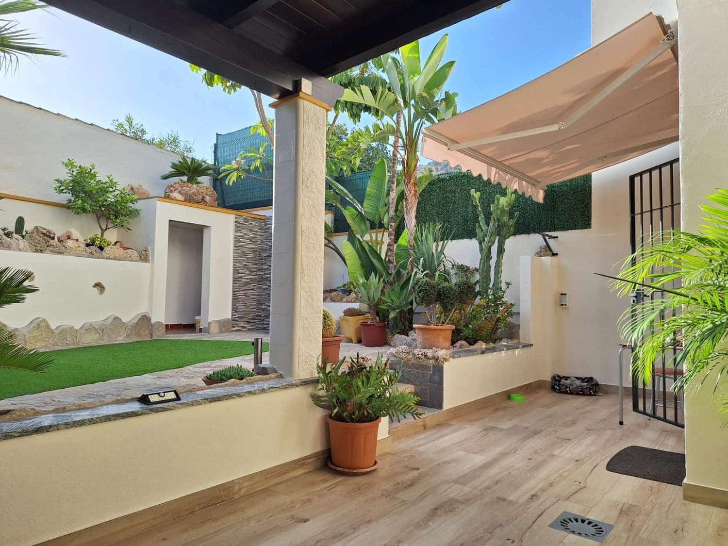 3 soveværelse Rækkehus til salg i Benalmadena med swimmingpool - € 565.000 (Ref: 9513160)