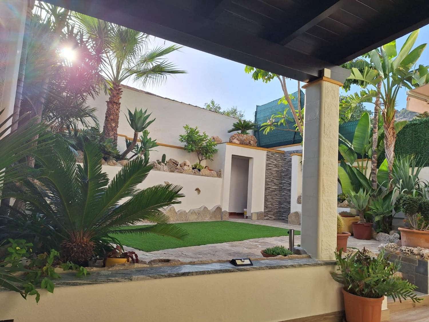 3 soveværelse Rækkehus til salg i Benalmadena med swimmingpool - € 565.000 (Ref: 9513160)