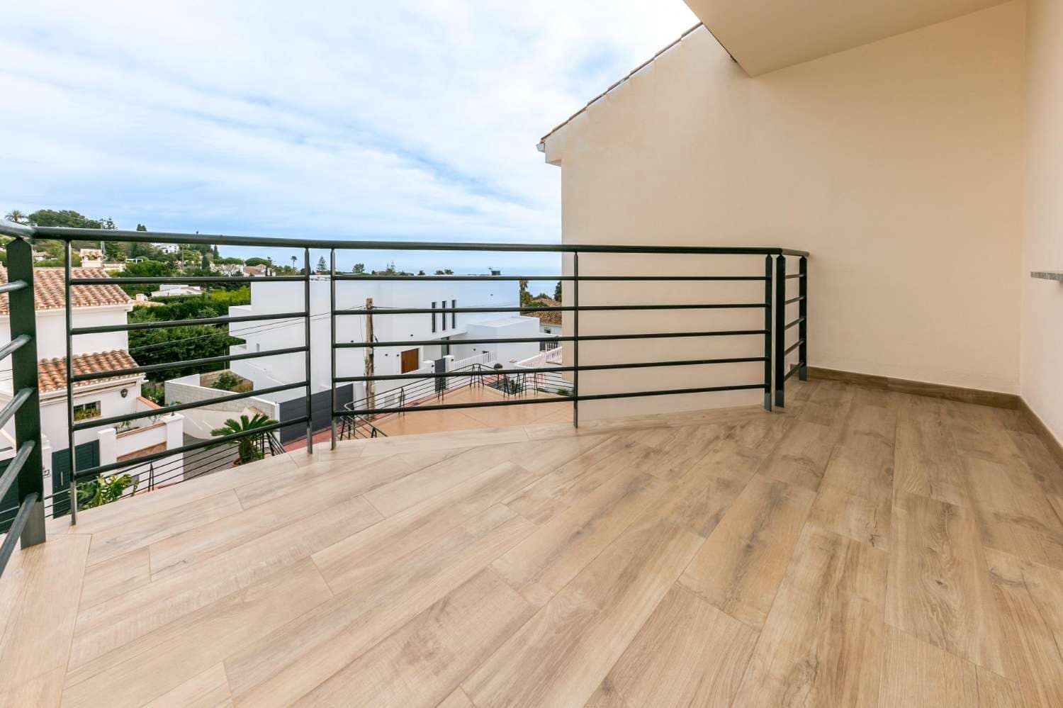 3 soveværelse Rækkehus til salg i Benalmadena med swimmingpool - € 565.000 (Ref: 9513160)
