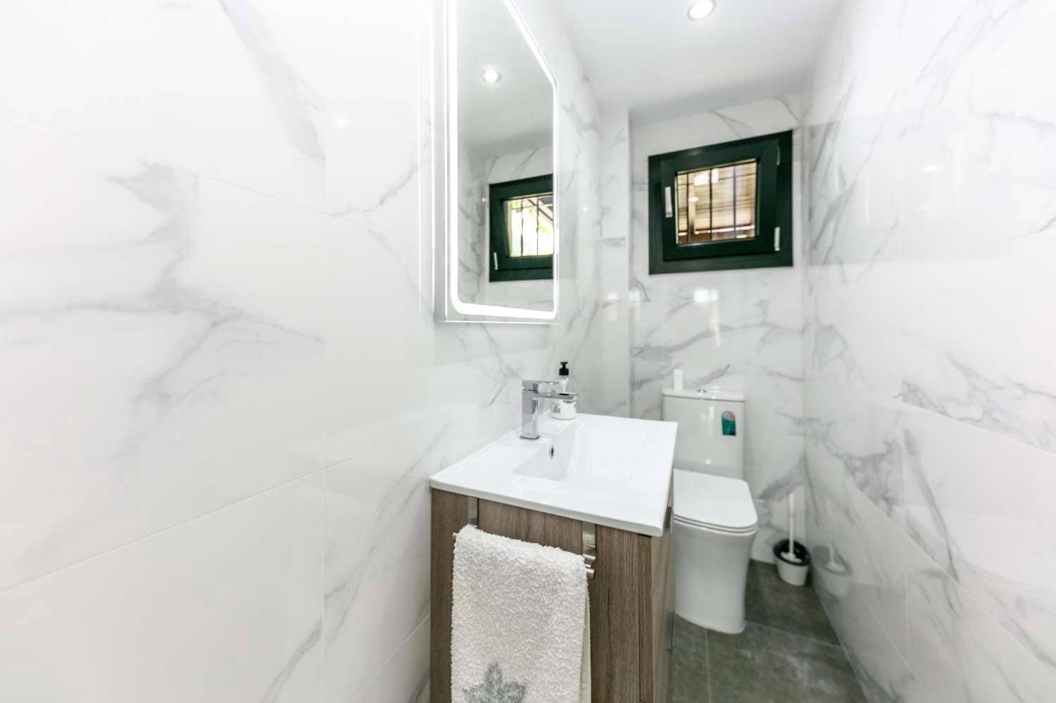 3 soveværelse Rækkehus til salg i Benalmadena med swimmingpool - € 565.000 (Ref: 9513160)