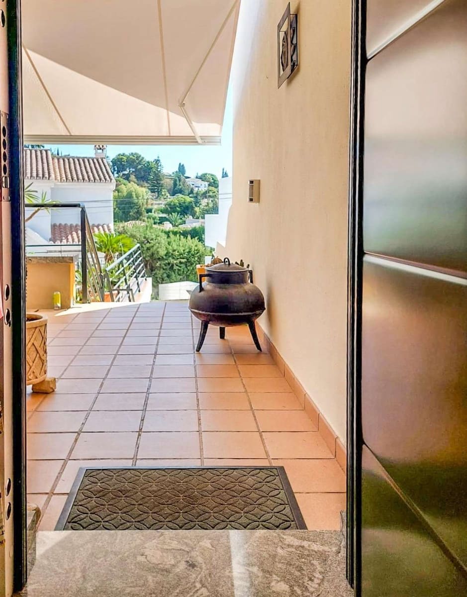 3 soveværelse Rækkehus til salg i Benalmadena med swimmingpool - € 565.000 (Ref: 9513160)