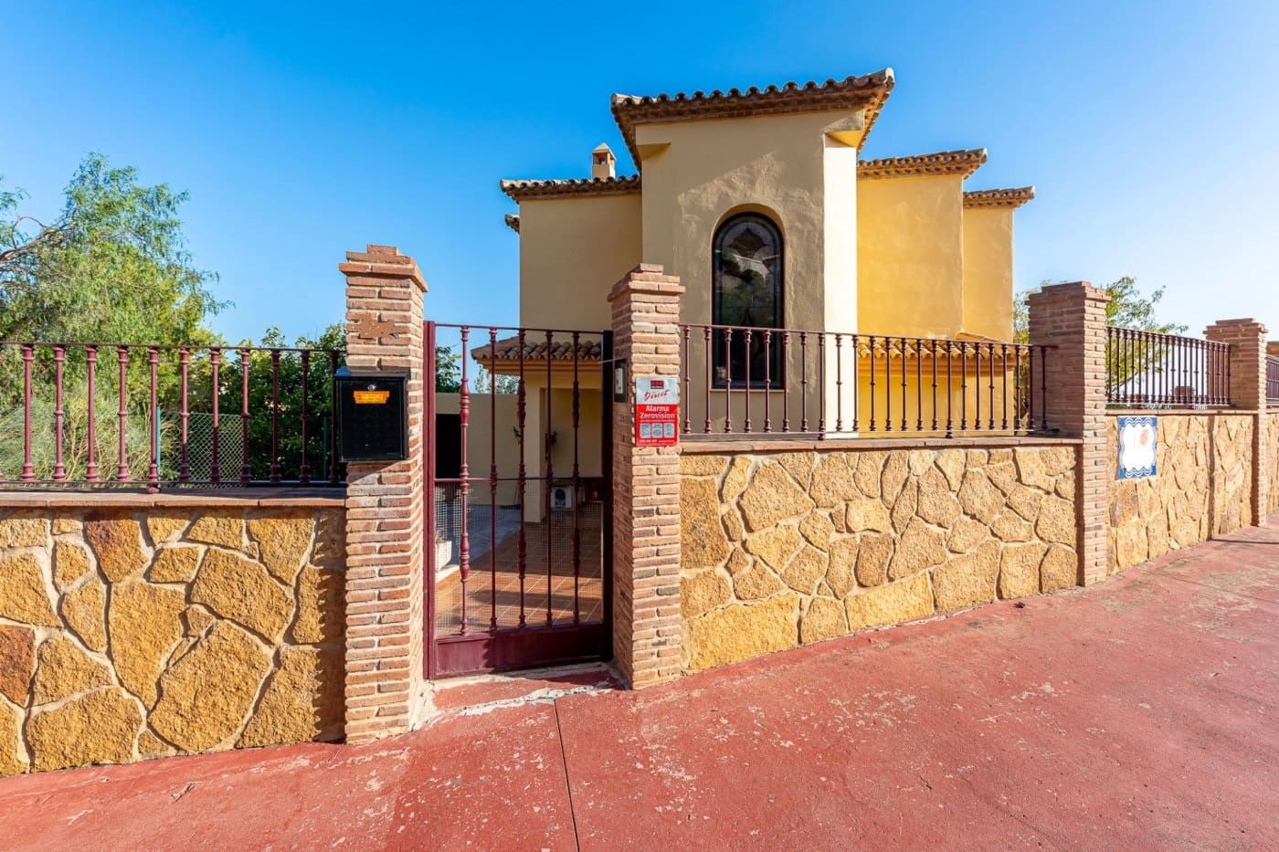 4 bedroom Villa for sale in Benalmadena with pool - € 769,000 (Ref: 9513164)