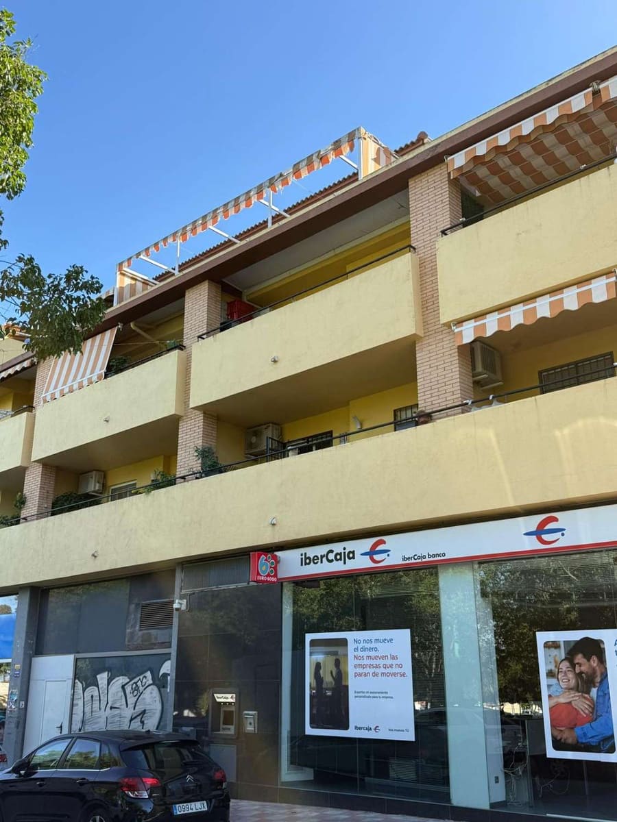 2 slaapkamer Flat te koop in Alhaurin de la Torre met garage - € 279.000 (Ref: 9523993)