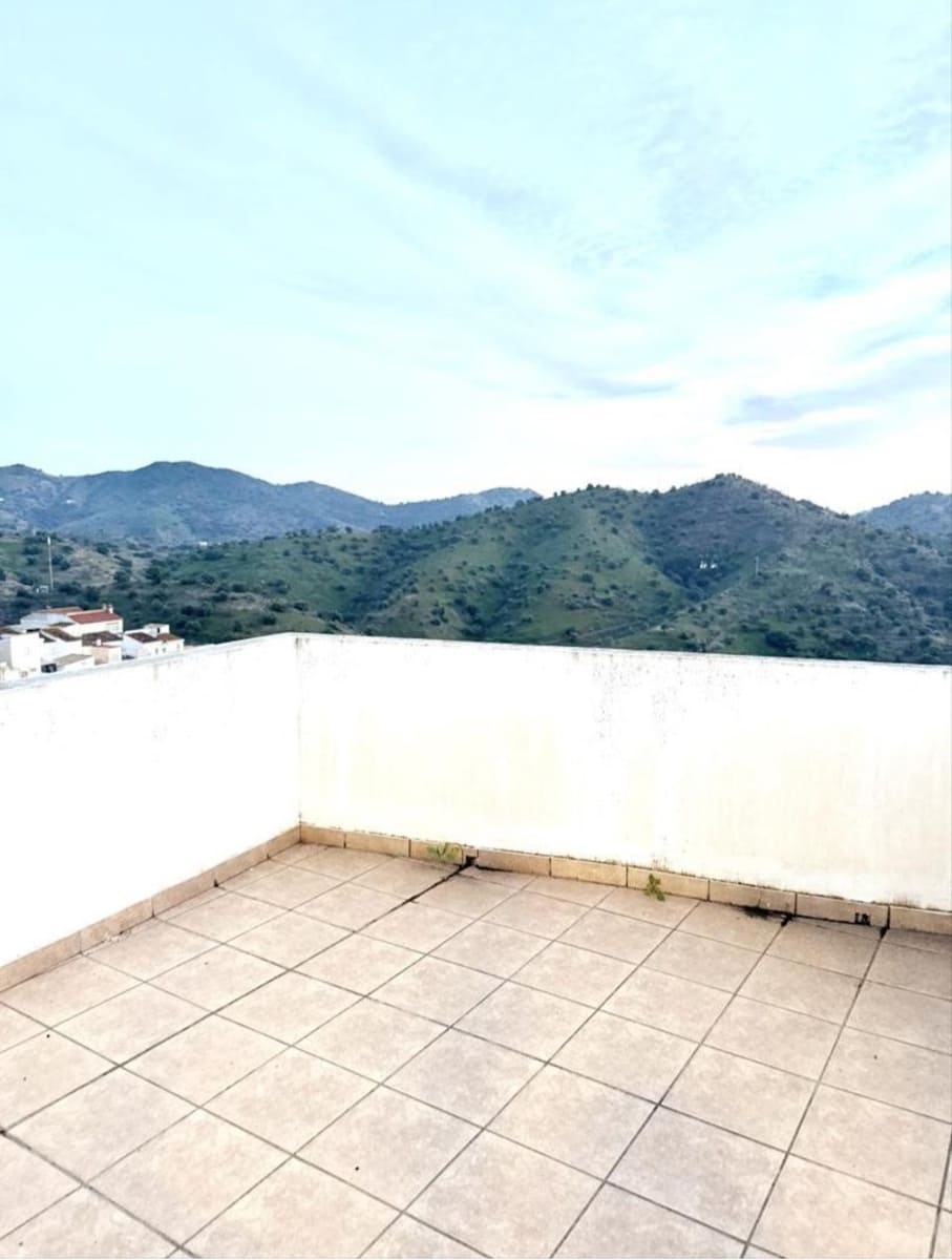 2 bedroom Beach Apartment for sale in Almogia - € 184,370 (Ref: 9526175)