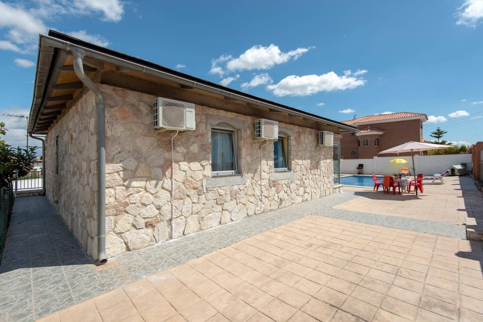 3 sovrum Villa till salu i Alhaurin de la Torre med pool garage - 675 000 € (Ref: 9526176)