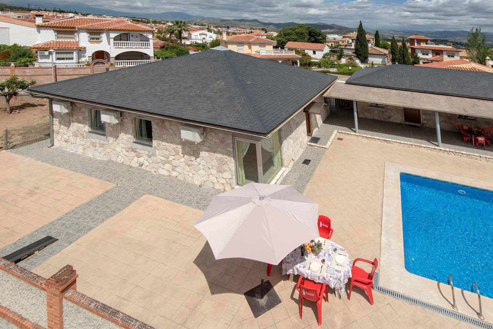 3 sovrum Villa till salu i Alhaurin de la Torre med pool garage - 675 000 € (Ref: 9526176)