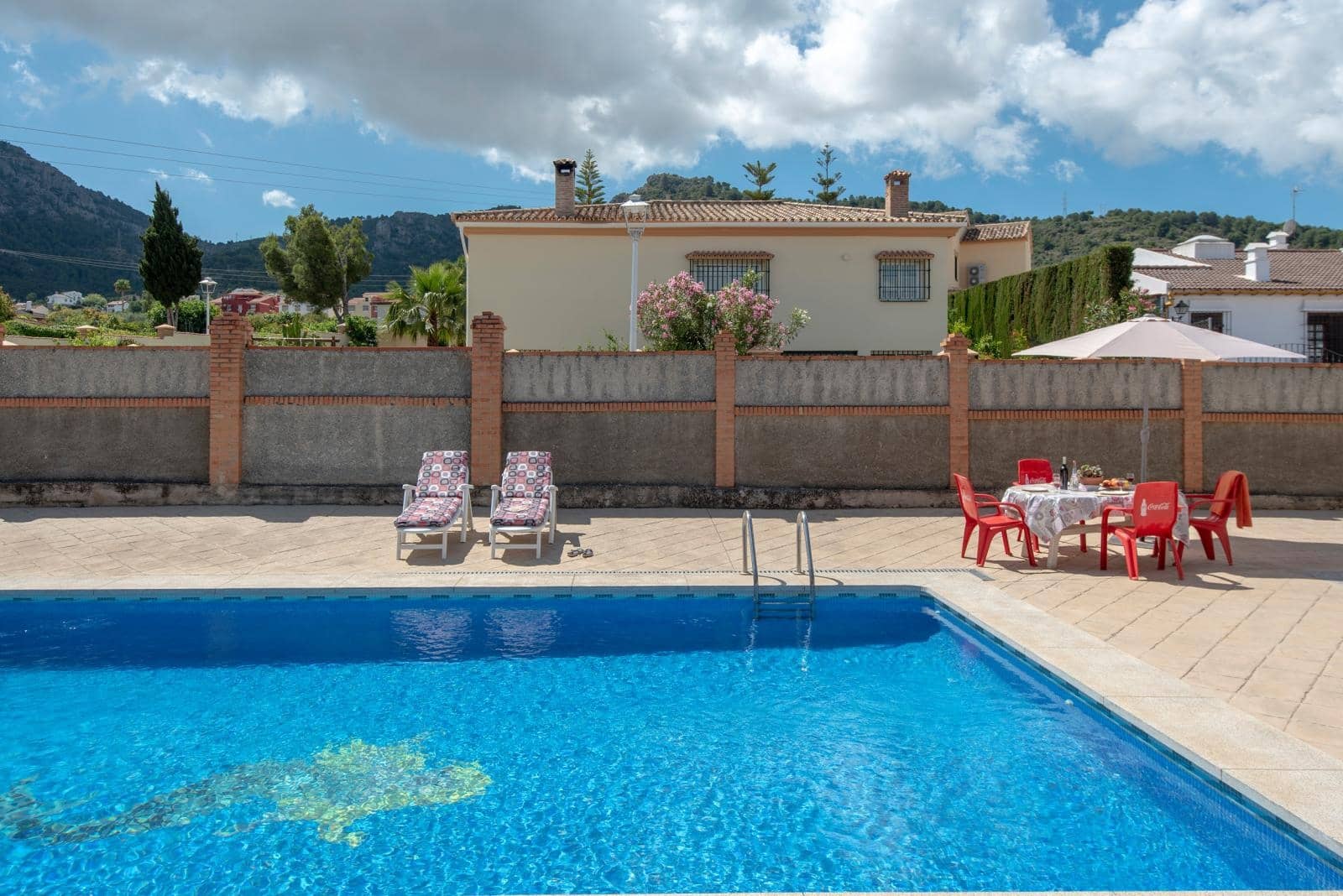 3 sovrum Villa till salu i Alhaurin de la Torre med pool garage - 675 000 € (Ref: 9526176)