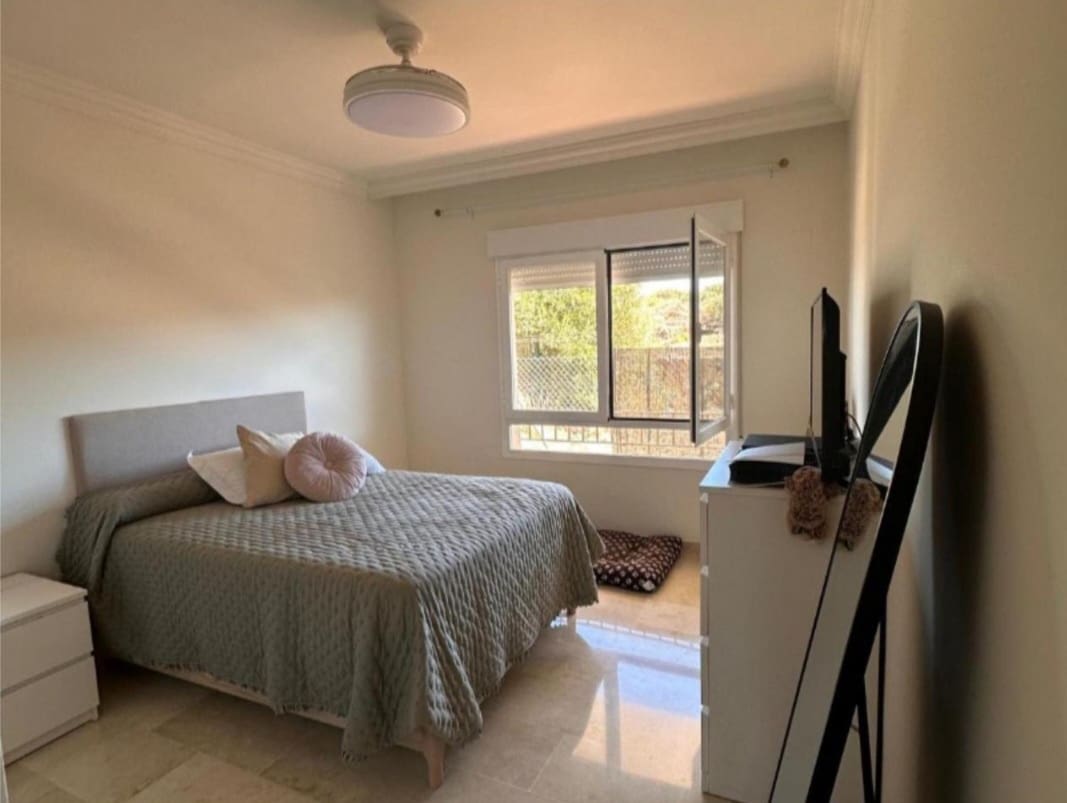 2 sovrum Lägenhet till salu i Manilva med pool garage - 262 650 € (Ref: 9533249)