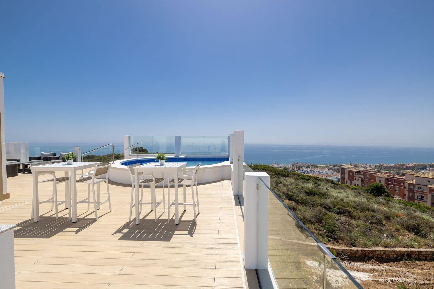 2 sovrum Lägenhet till salu i Manilva med pool garage - 262 650 € (Ref: 9533249)