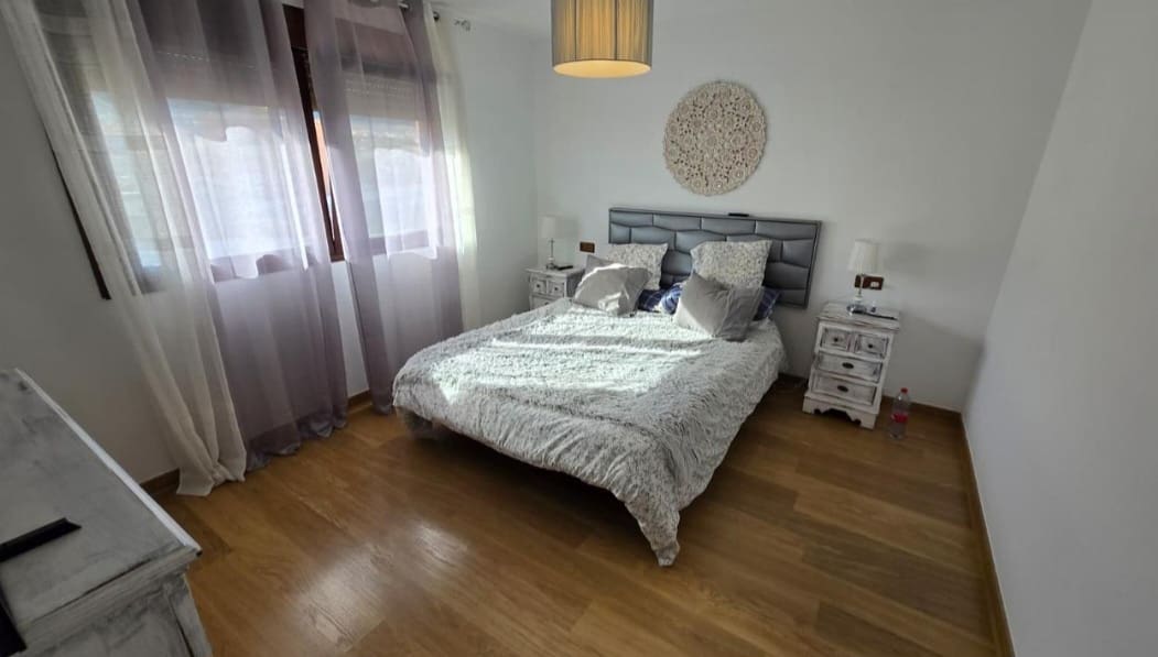 5 bedroom Villa for sale in Alhaurin de la Torre with pool - € 765,000 (Ref: 9533253)