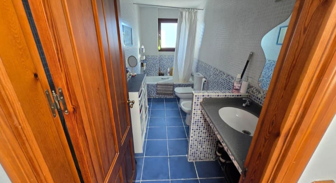 5 bedroom Villa for sale in Alhaurin de la Torre with pool - € 765,000 (Ref: 9533253)