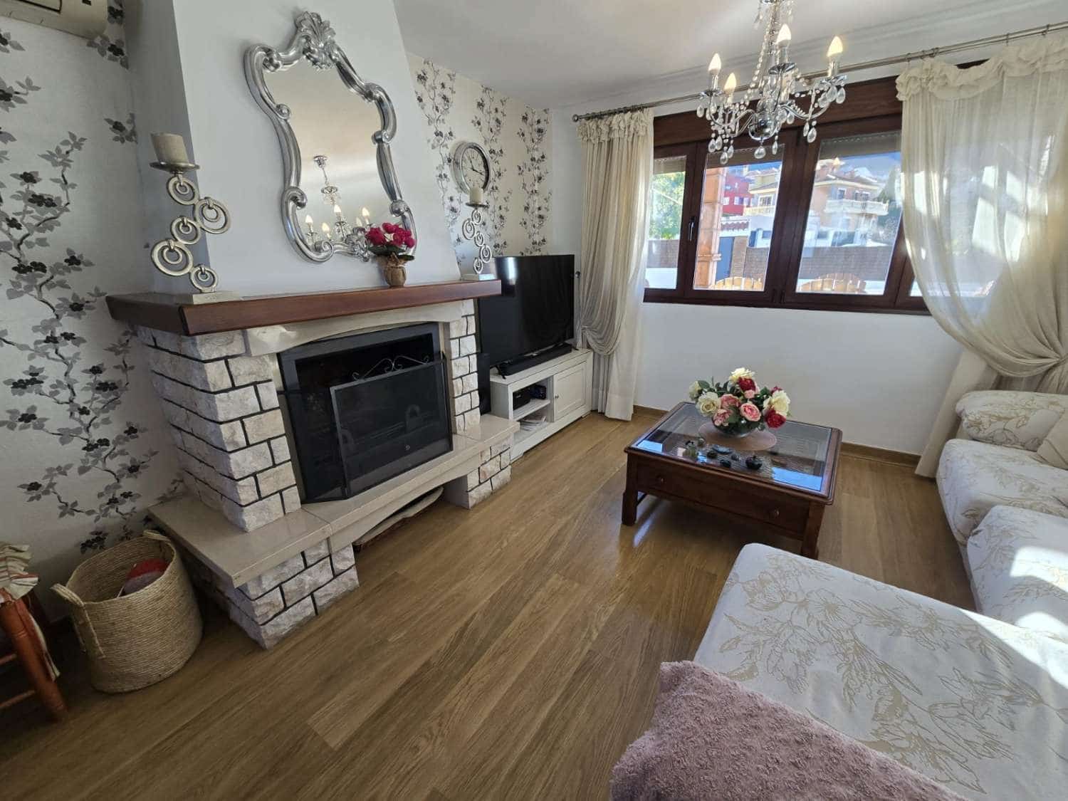 5 bedroom Villa for sale in Alhaurin de la Torre with pool - € 765,000 (Ref: 9533253)