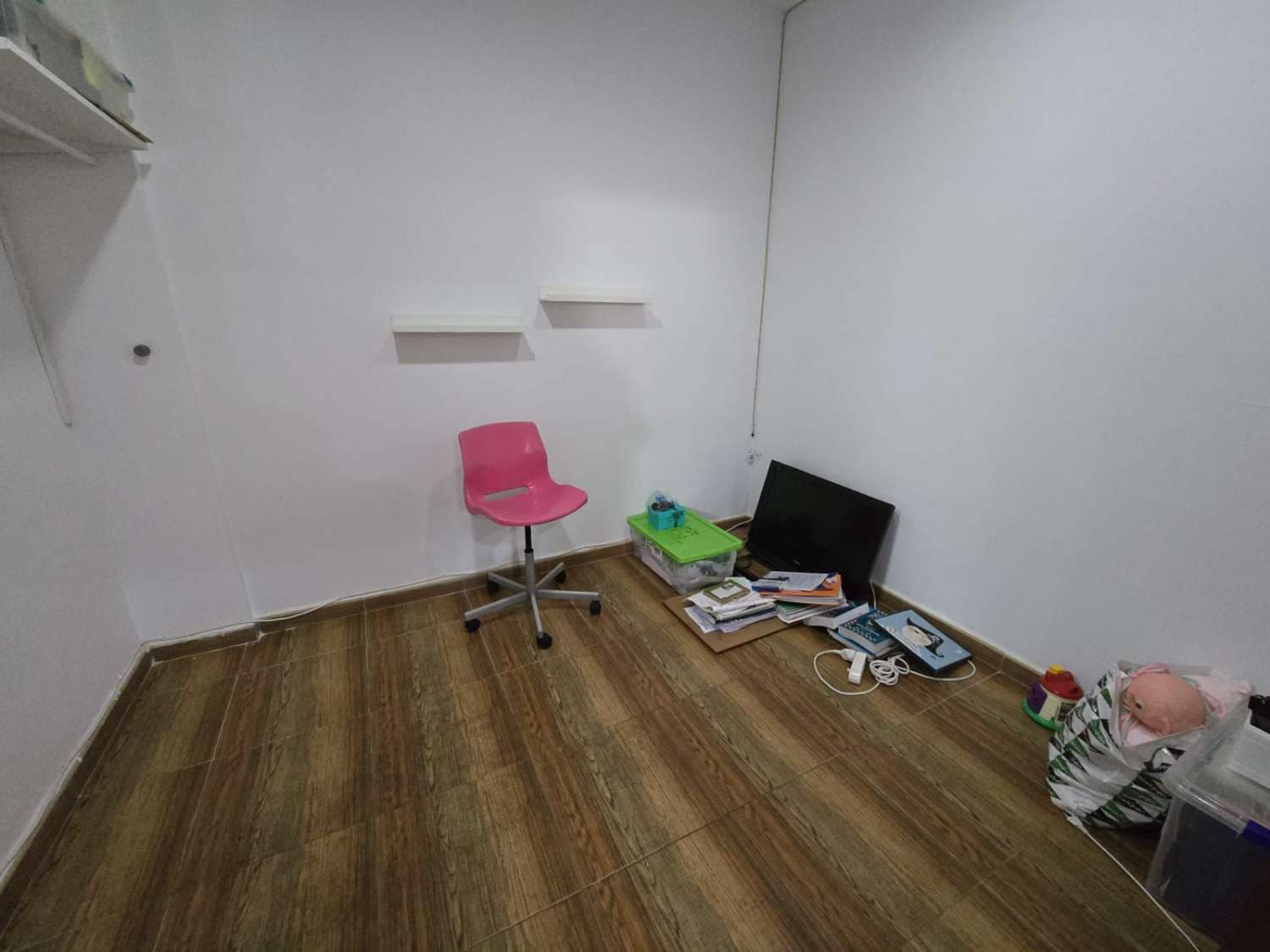 5 bedroom Villa for sale in Alhaurin de la Torre with pool - € 765,000 (Ref: 9533253)