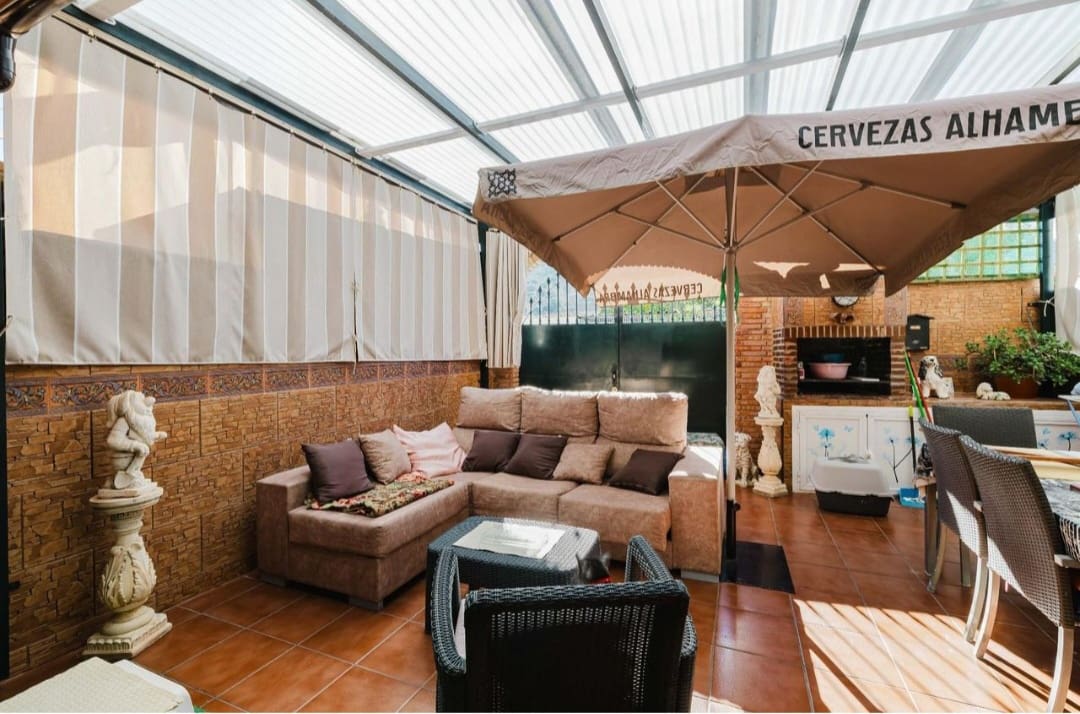 4 chambre Villa/Maison Mitoyenne à vendre à Alhaurin de la Torre avec piscine garage - 455 000 € (Ref: 9535643)