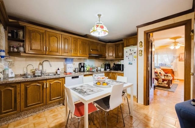 4 chambre Villa/Maison Mitoyenne à vendre à Alhaurín de la Torre avec piscine garage - 455 000 € (Ref: 9535643)