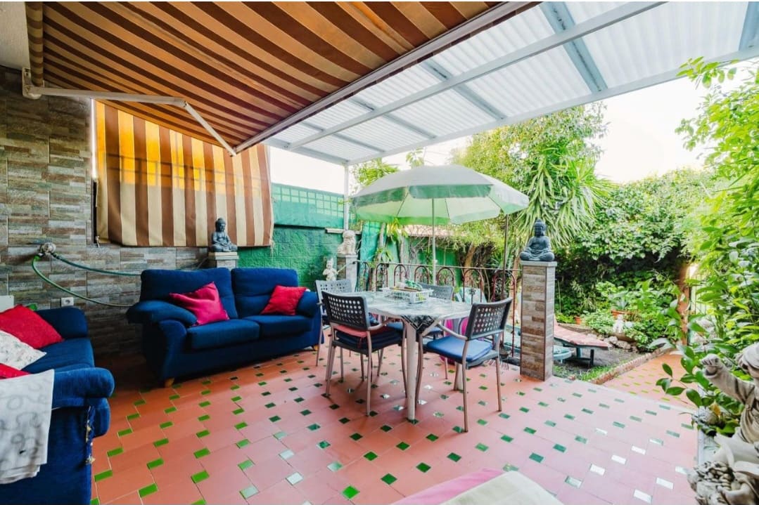 4 chambre Villa/Maison Mitoyenne à vendre à Alhaurin de la Torre avec piscine garage - 455 000 € (Ref: 9535643)