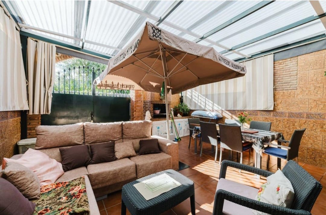 4 chambre Villa/Maison Mitoyenne à vendre à Alhaurin de la Torre avec piscine garage - 455 000 € (Ref: 9535643)