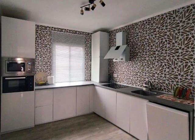 4 sovrum Radhus till salu i Marbella - 450 000 € (Ref: 9547721)