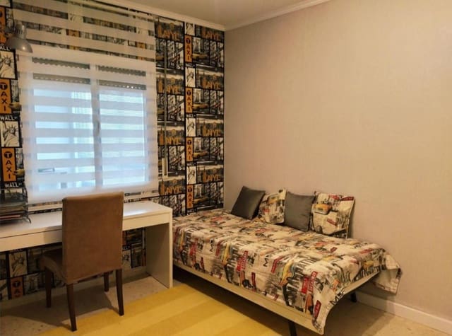 4 sovrum Radhus till salu i Marbella - 450 000 € (Ref: 9547721)