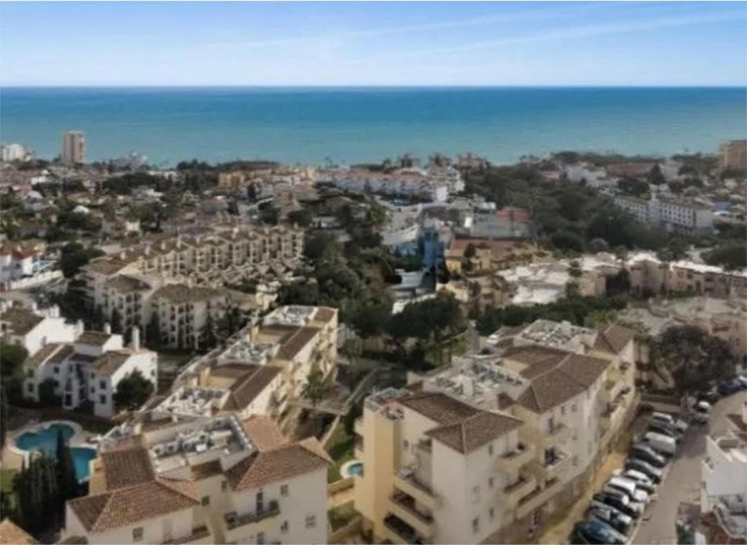 2 slaapkamer Strandappartement te koop in Mijas met zwembad garage - € 306.000 (Ref: 9568066)