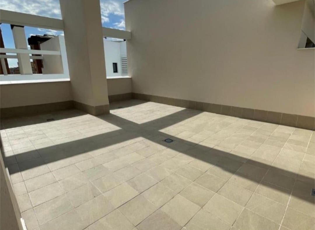 3 bedroom Flat for rent in Malaga city with garage - € 2,500 (Ref: 9594703)