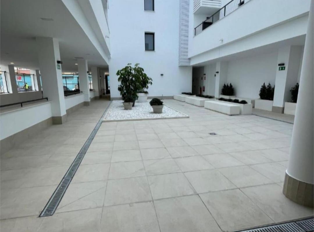 3 bedroom Flat for rent in Malaga city with garage - € 2,500 (Ref: 9594703)