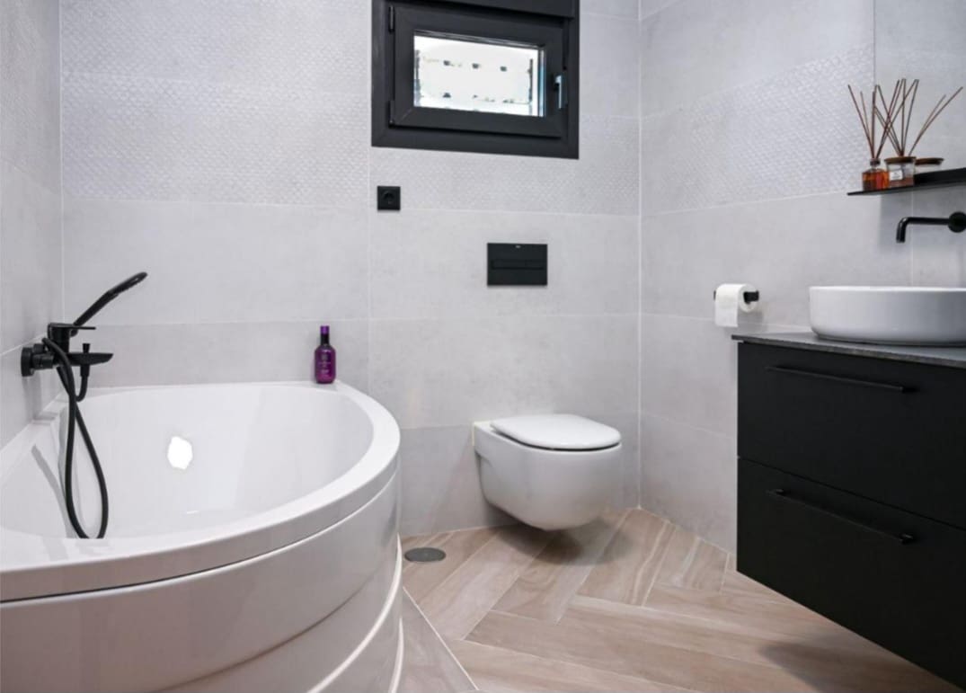 Chalet de 4 habitaciones en Alhaurín de la Torre en venta con piscina garaje - 975.000 € (Ref: 9607236)