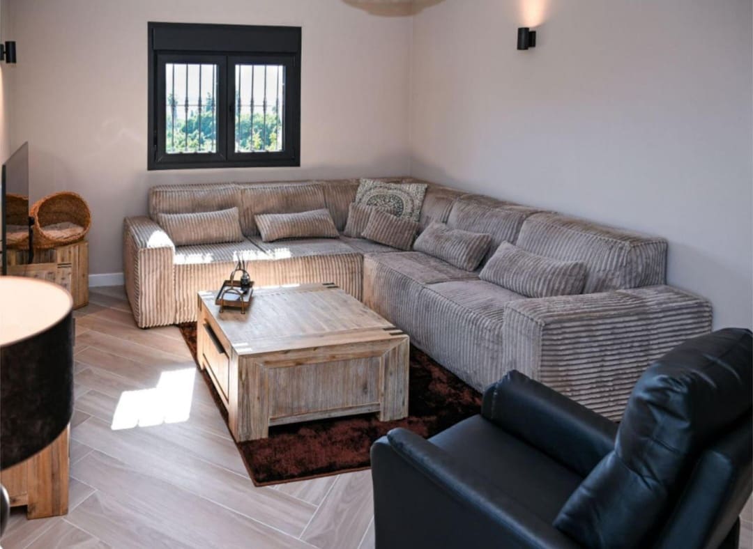 Chalet de 4 habitaciones en Alhaurín de la Torre en venta con piscina garaje - 975.000 € (Ref: 9607236)