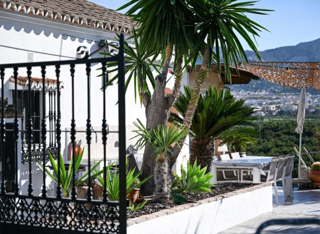 Chalet de 4 habitaciones en Alhaurín de la Torre en venta con piscina garaje - 975.000 € (Ref: 9607236)