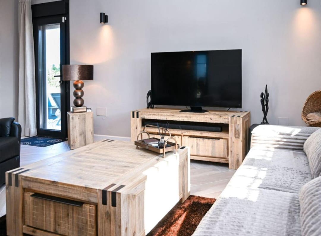 Chalet de 4 habitaciones en Alhaurín de la Torre en venta con piscina garaje - 975.000 € (Ref: 9607236)