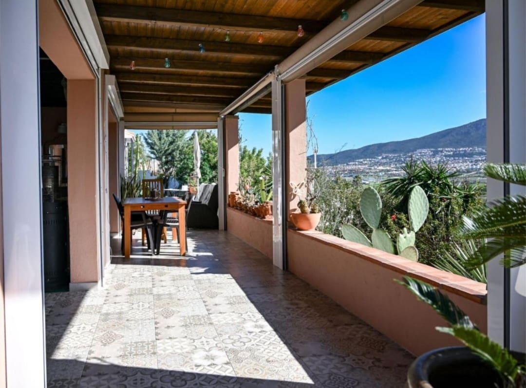 Chalet de 4 habitaciones en Alhaurín de la Torre en venta con piscina garaje - 975.000 € (Ref: 9607236)