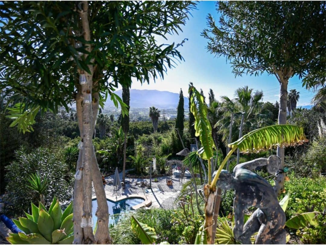 Chalet de 4 habitaciones en Alhaurín de la Torre en venta con piscina garaje - 975.000 € (Ref: 9607236)