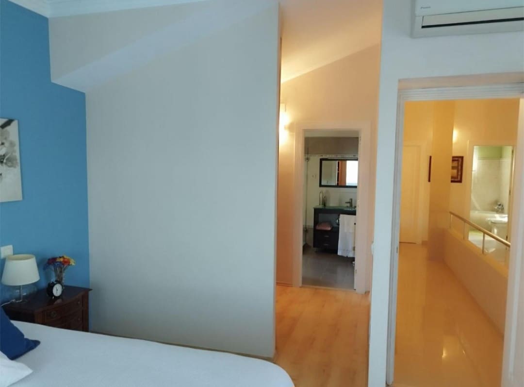 4 Zimmer Villa zu verkaufen in Alhaurin de la Torre mit Pool Garage - 880.000 € (Ref: 9618992)